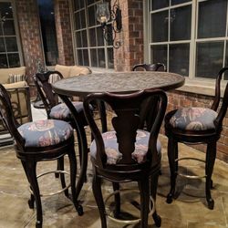 Mahogany bar stools with swivel. Set of 5.