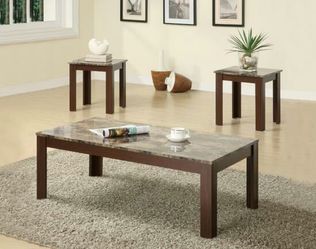 coffee table set including end tables