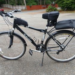 Black Schwinn Hybrid Road Bike