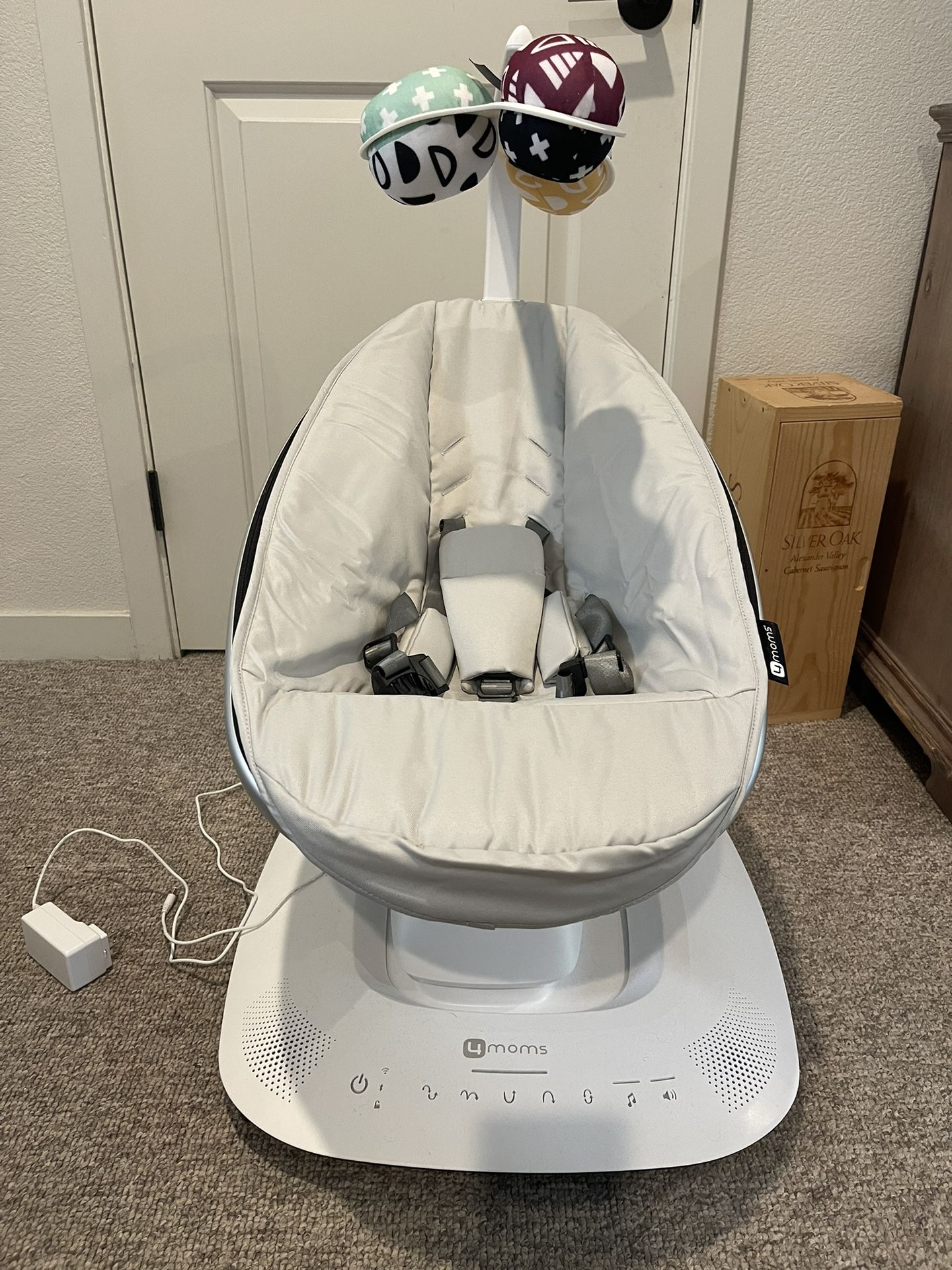 MamaRoo Baby Swing