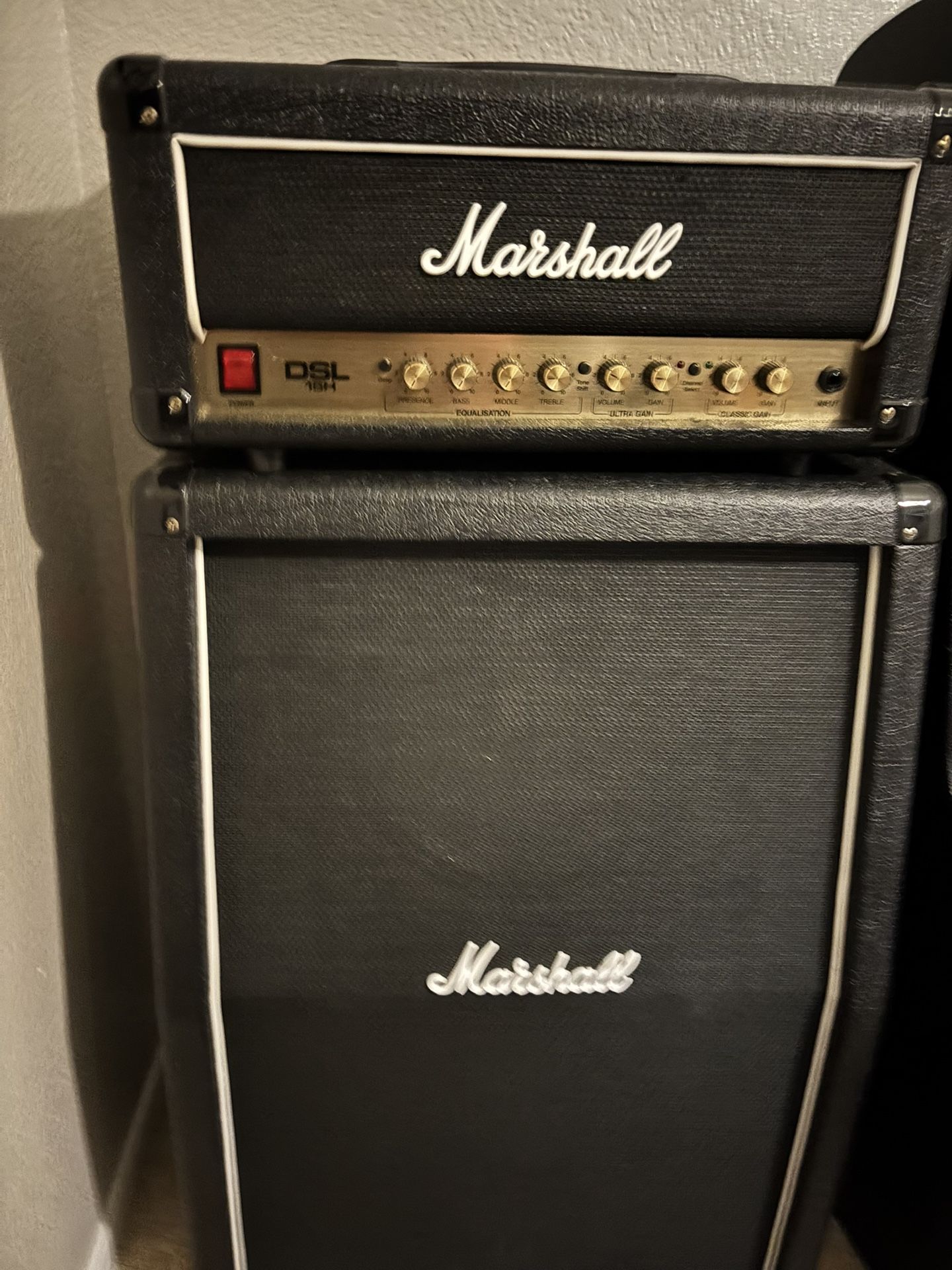 Marshall DSL 15 Head With 2x 12 Marshall Cabinet 