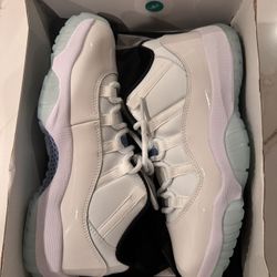 Jordan 11 Low Legend Blue Size 13