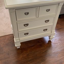 Nightstand Dresser