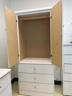 Tall closet 3 drawers color white
