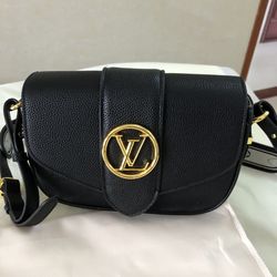Ladies 𝐋𝐕 𝐥𝐨𝐮𝐢𝐬 𝐯𝐮𝐢𝐭𝐭𝐨𝐧 Bag 