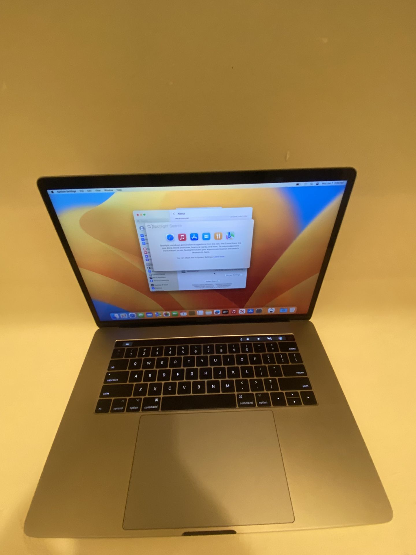 MacBook Pro Touchbar 2018 15.4 In 