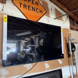 58” Hisense Smart Tv Roku No Box !! 📦 