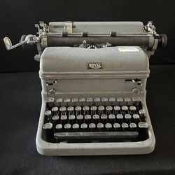 Royal Typewriter 1961