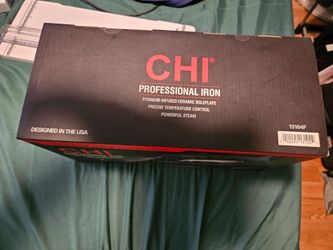 CHI Professional Steam Iron