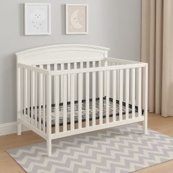 White Wooden Baby Crib – Modern & Sturdy | One Point Distribution 