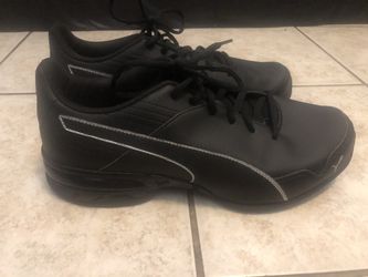 Pumas men’s Shoes