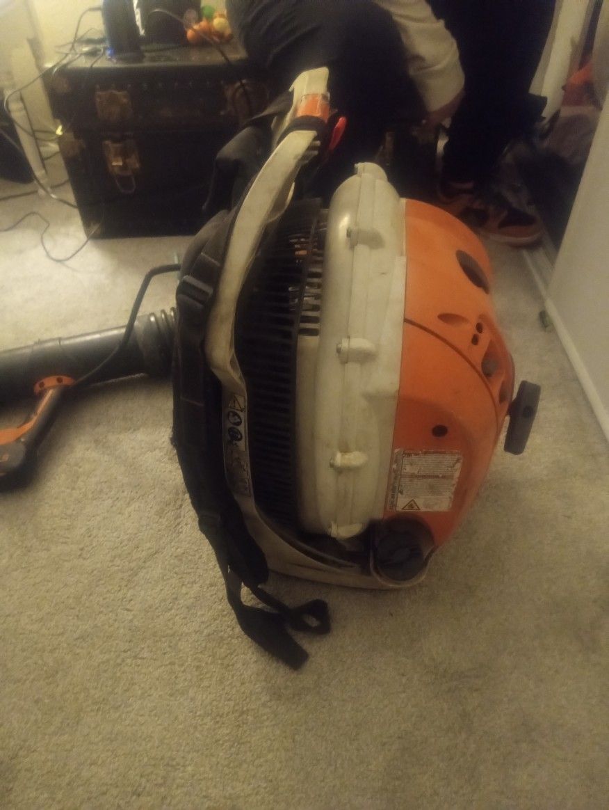 STIHL Leaf Blower