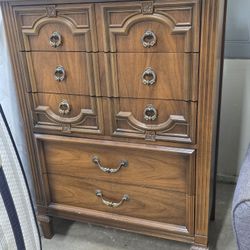 Antique Thomasville Furniture bedroom set - Italian Mediterranean style
