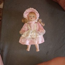 Porcelain Amandalane Vintage Doll#0397