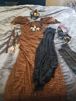 Womans Halloween costume "voodoo priestess"