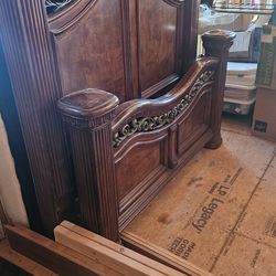 Queen size Bed for Sale