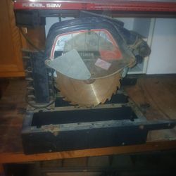 Radial Saw Craftman 12 In