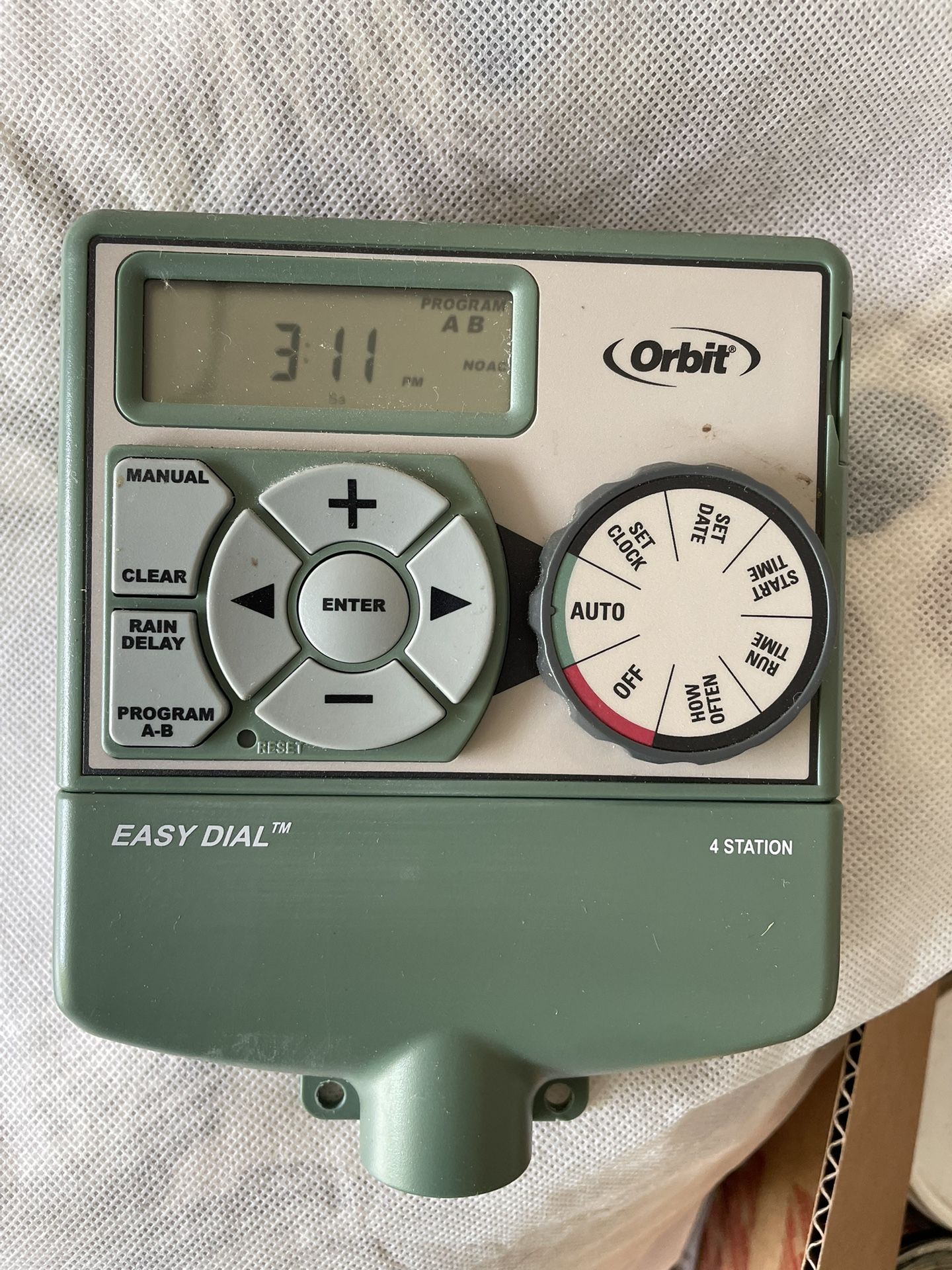 Orbit 57594 Easy Dial 4-Station Indoor Sprinkler Controller, Green