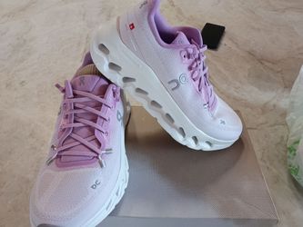 Tenis de mujer marca on 7.5