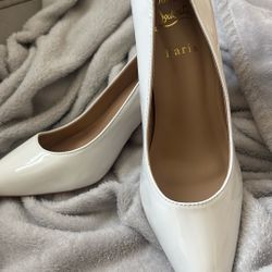  WHITE LOUBOUTIN HEELS