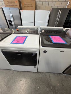 Whirlpool Washer and Dryer Set