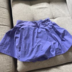 Lululemon skirt size 6