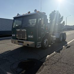 2006 PETE CABOVER / Rare Find / Miles 655544 / Pacar Motor / Model 320 / Send Offer