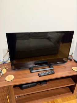 32” Sharp HDMi 720p TV