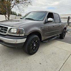2001 FORD F150 (Beautiful)