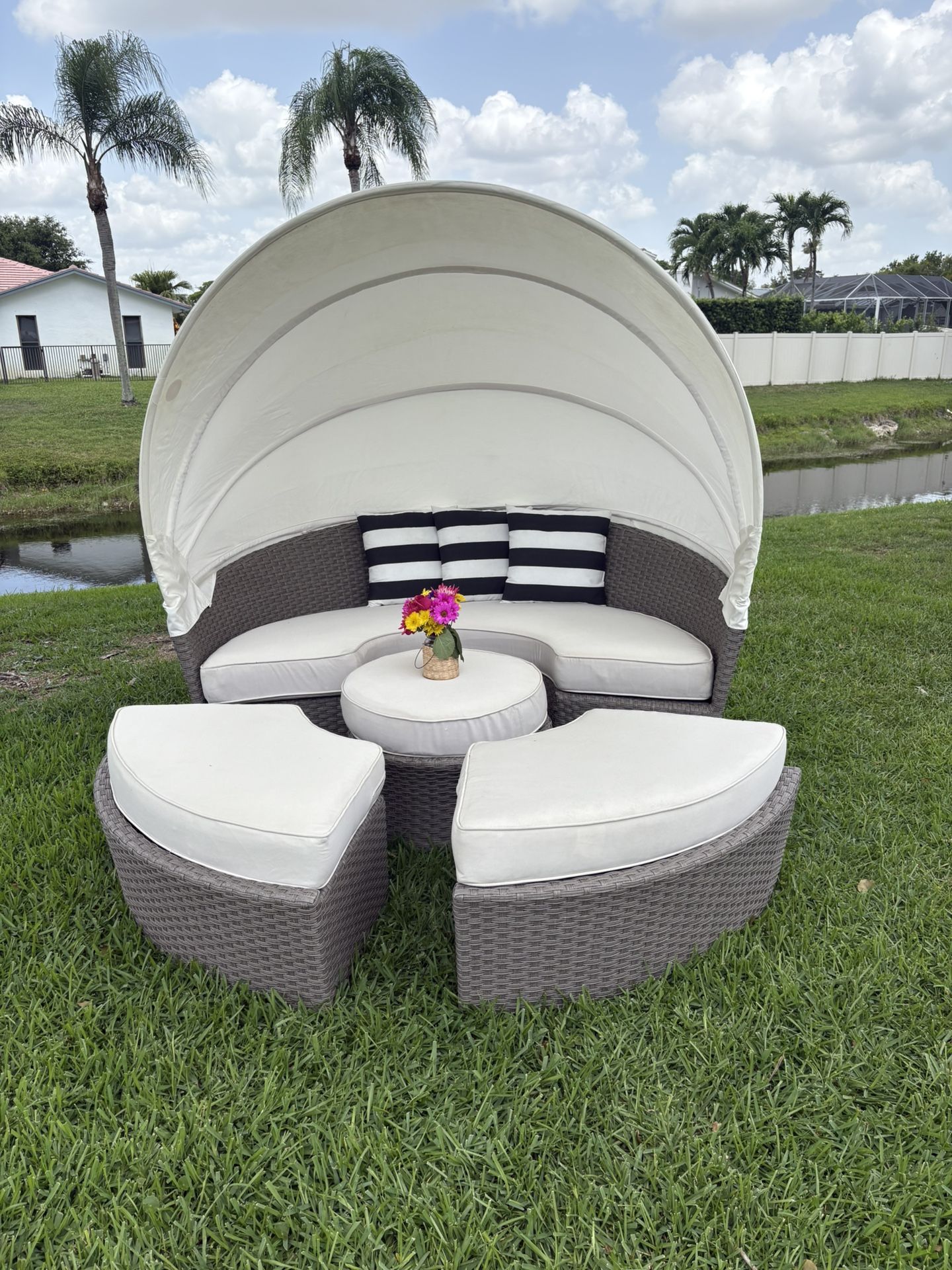 Beautiful Modern Sunbrella Sectional Daybed