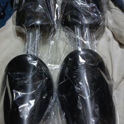 New Two Pair Of Shoe Trees Size 7 Through 12 15 For The Pair