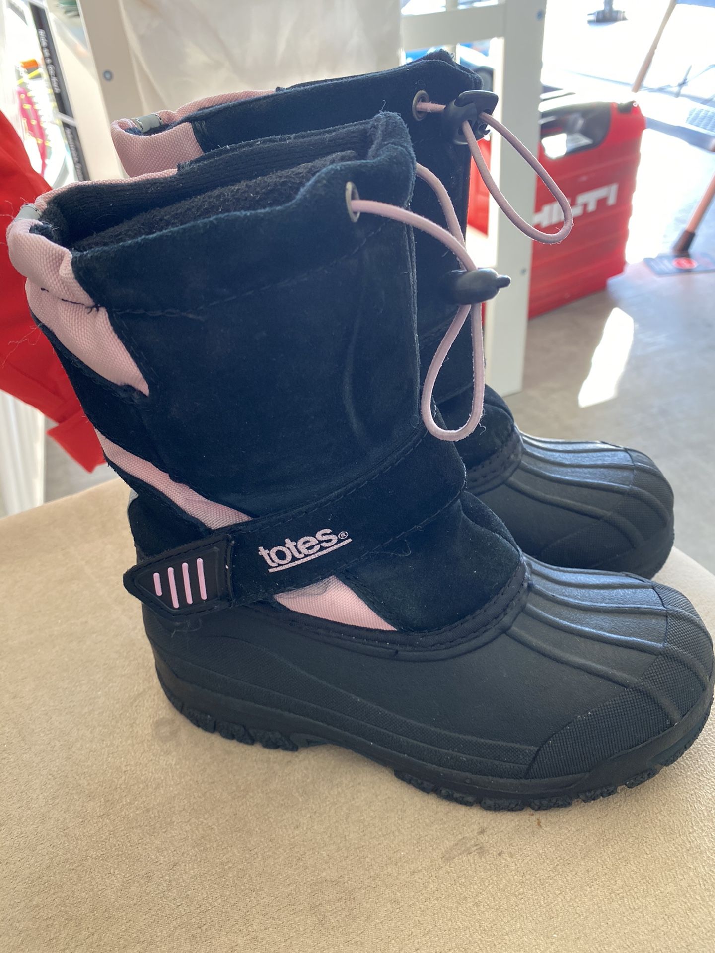 Snow boots for girl size 13