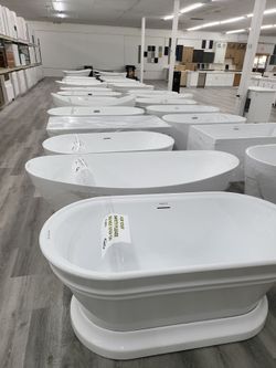 Bathtub, freestanding