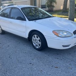 2004 Ford Taurus