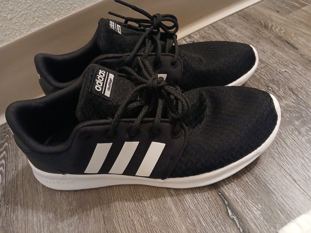 Adidas Women's Size 9