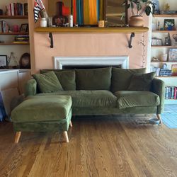 2pc Magnolia Sectional Sofa With Pillows Green Velvet — Novogratz 
