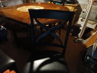 Lazy suzy table with chairs