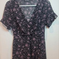 Pretty little thing dress size 6