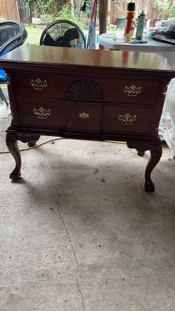 Dresser