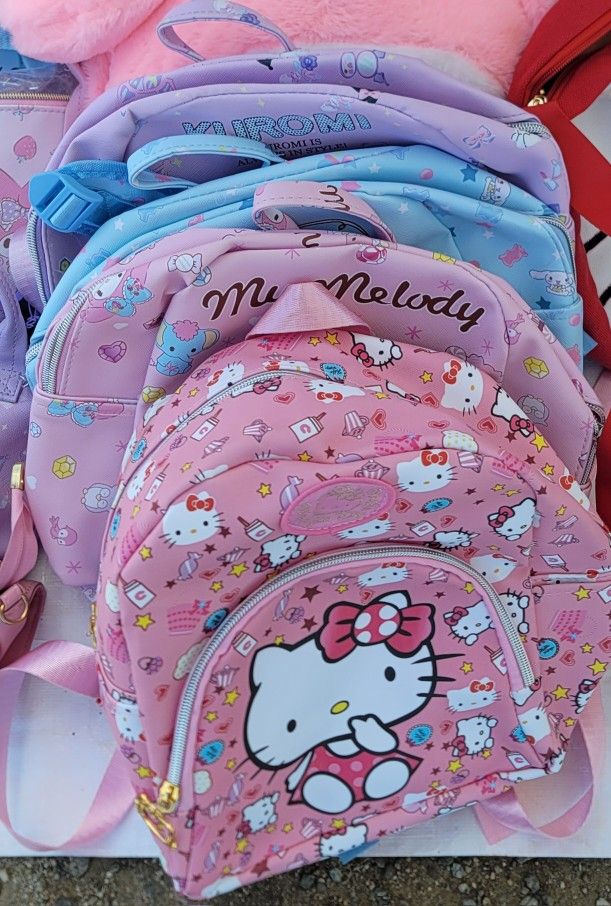 Hello Kitty small backpacks/ Mochilas Para Niñas 