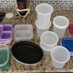 Food Containers In Great Condition