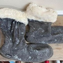 Woman Size XL 11-12 Boots Muk Luks just $5 xox