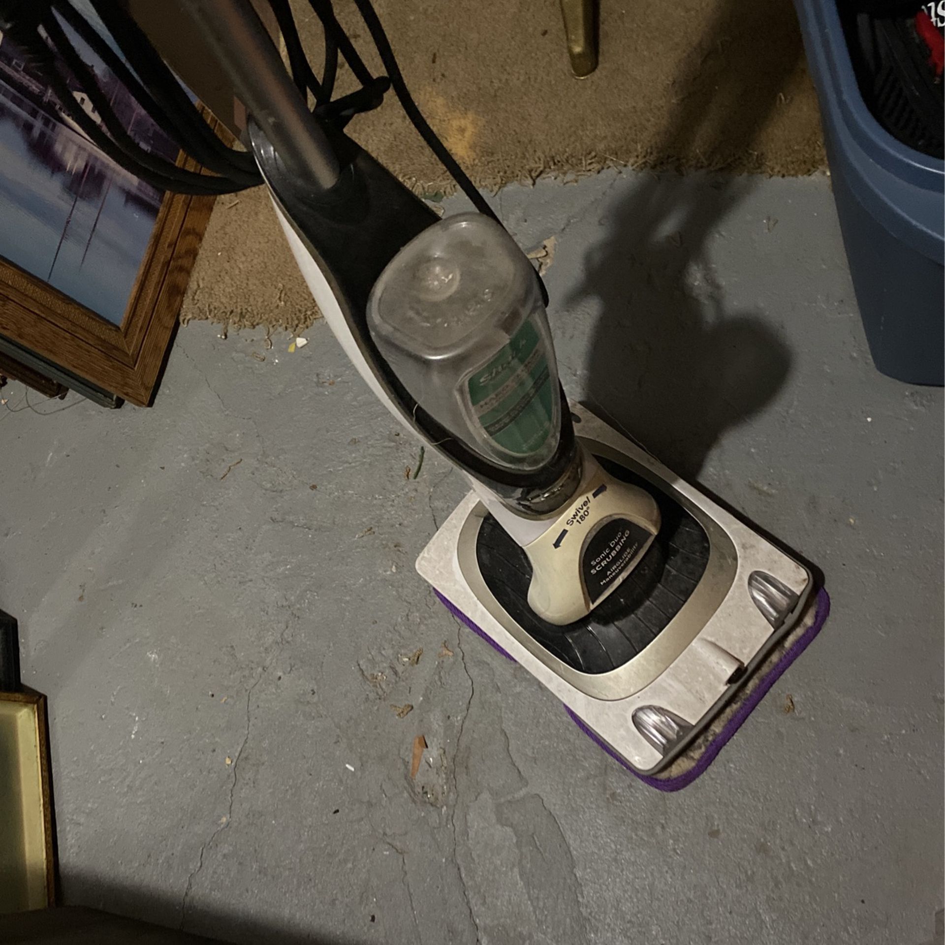 Hardwood Floor Scrubber 