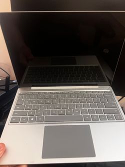 Microsoft Go Laptop
