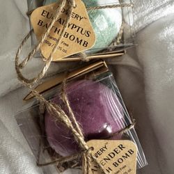 Lovery Bath Bombs