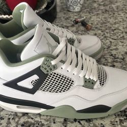 Air Jordan Sea Foam 4s