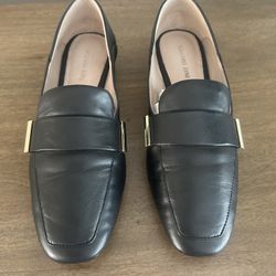 Women’s Loafers (Size 7)