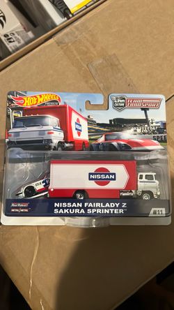Hot Wheels Team Transport Nissan Fairlady Z & Sakura Sprinter