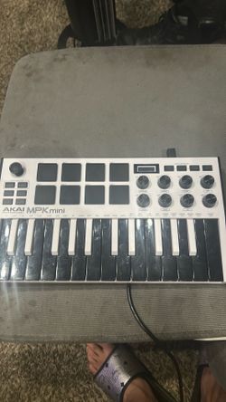 Akai MPK mini
