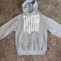 Grey Diamond Sweatshirt - Medium